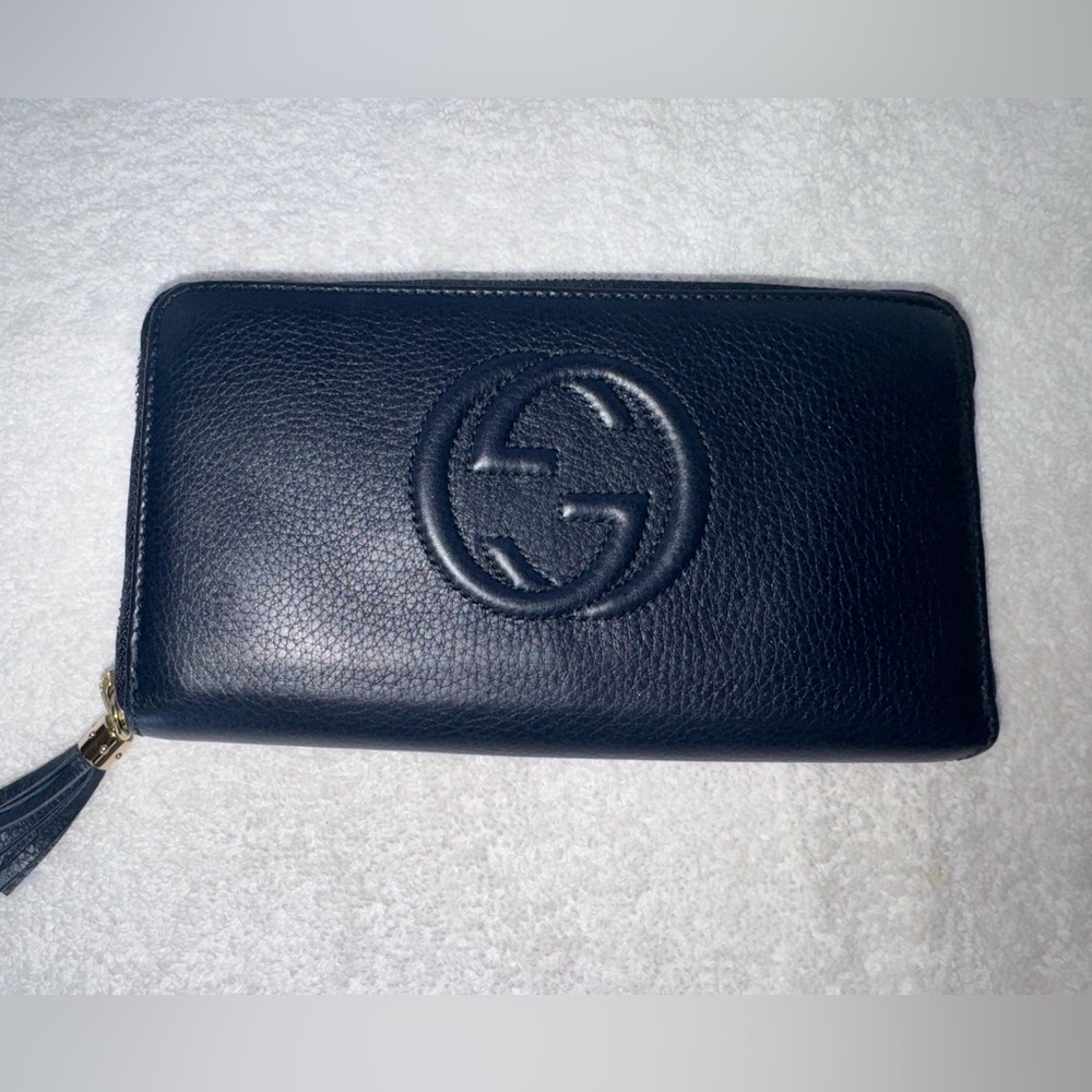 Gucci Soho Navy Blue all leather long zippy wallet.